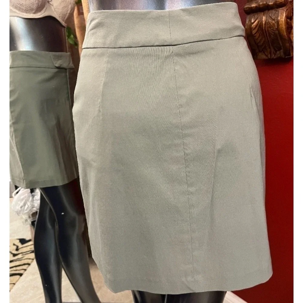 Vintage 90s Caché Olive Green Mini Skirt Size: 4 Chic, Preppy, Y2K, Classic NWOT